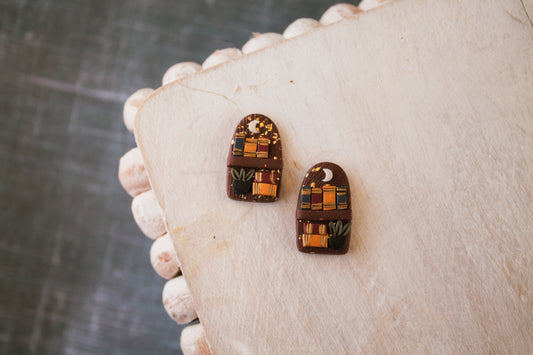Moon Bookshelves Studs *Made to order